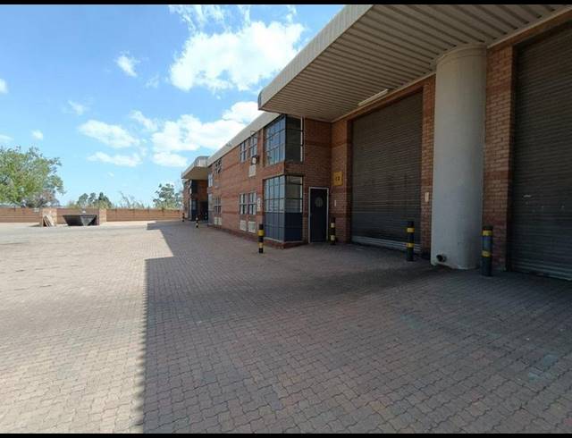 INDUSTRIAL PROPERTY TO RENT IN STORMILL